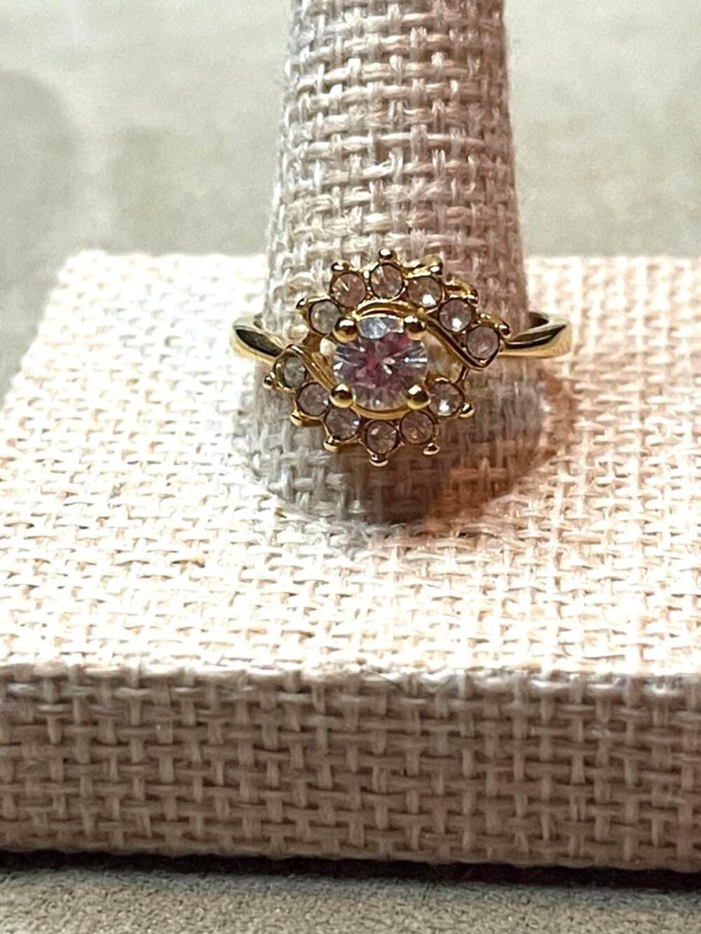 Vintage 80s Gold Plated Thailand Cubic Zirconia Swirl Cluster Cocktail Ring Size